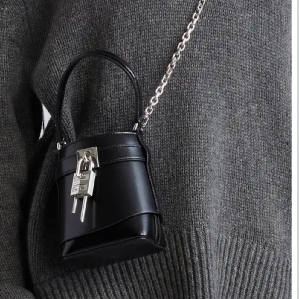 Givenchy mini bag strap is missing brand new